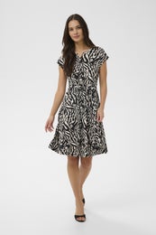 Kaffe Bella mekko 10508466, mustavalkoinen