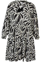 Ze-Ze Anabella 17 mekko 550017 mustakirjava